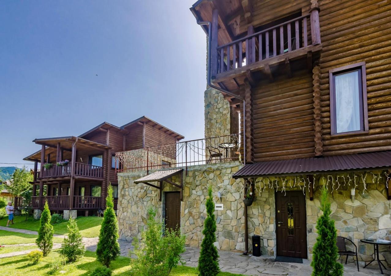 Klen Hotel Mykulychyn Exterior foto