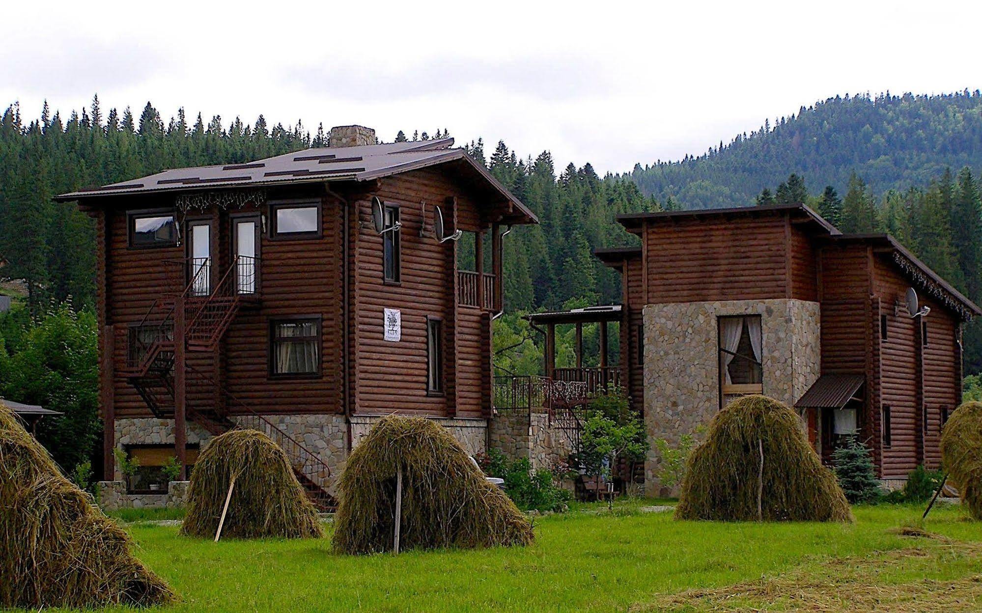 Klen Hotel Mykulychyn Exterior foto